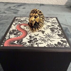 BRAND NEW Gucci Lion Head Bronze Black Crystal Ring Size 19 / Large / 8.75